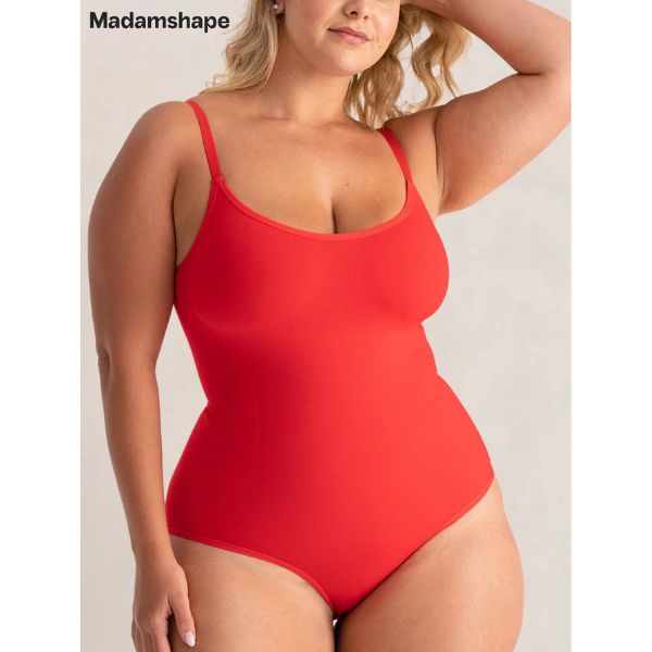 Body kerek nyakkivágással és vékony pántokkal